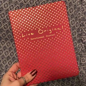 (CLOSET CLOSING FINAL SALE) Live Original Sadie Robertson Devotional Journal